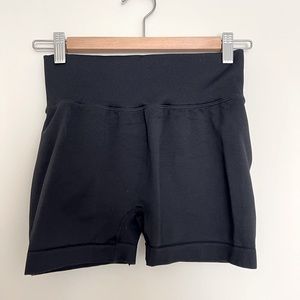 Seamless Gym Scrunch Shorts M